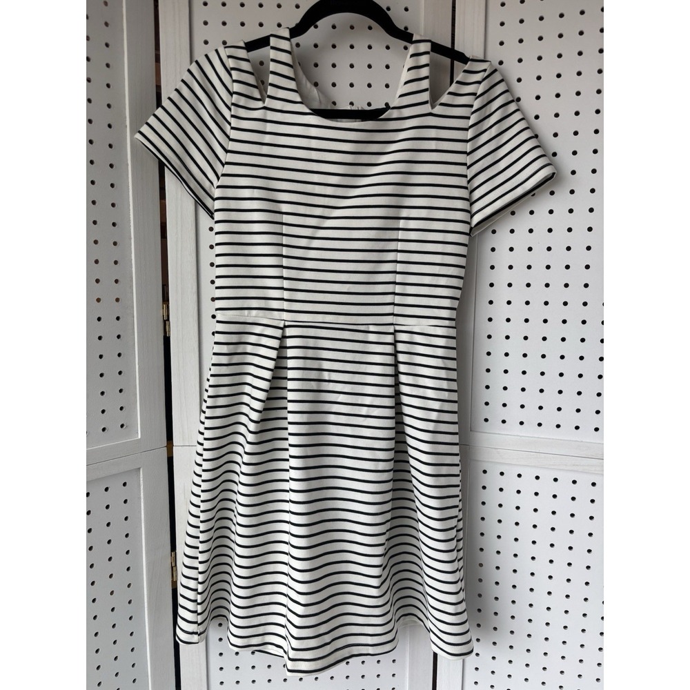 Mink Pink Skater Midi Pleated Black White Striped Dress Small Short SLV Cutout